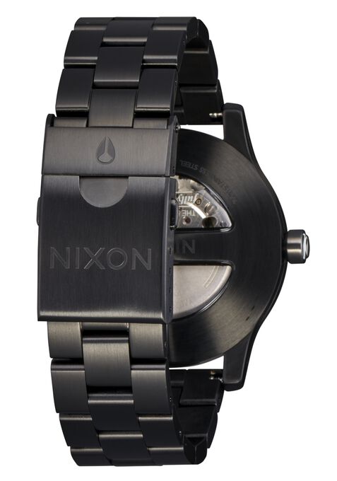 Nixon 5th Element